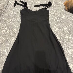 Elegant Black Sleeveless Dress